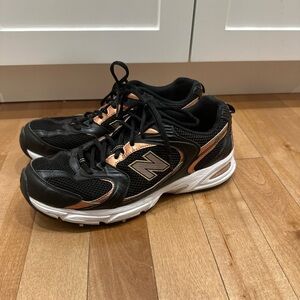 New Balance Men's Black and Copper 530s